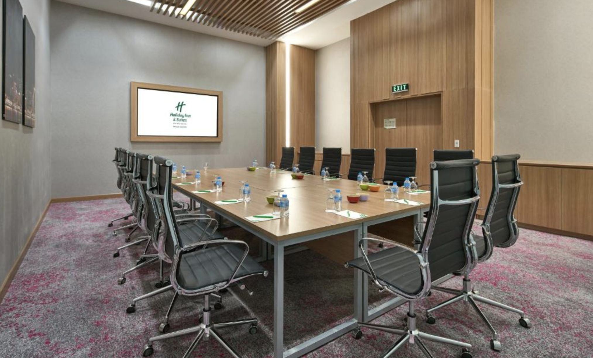 Holiday Inn & Suites Saigon Airport — photo 3