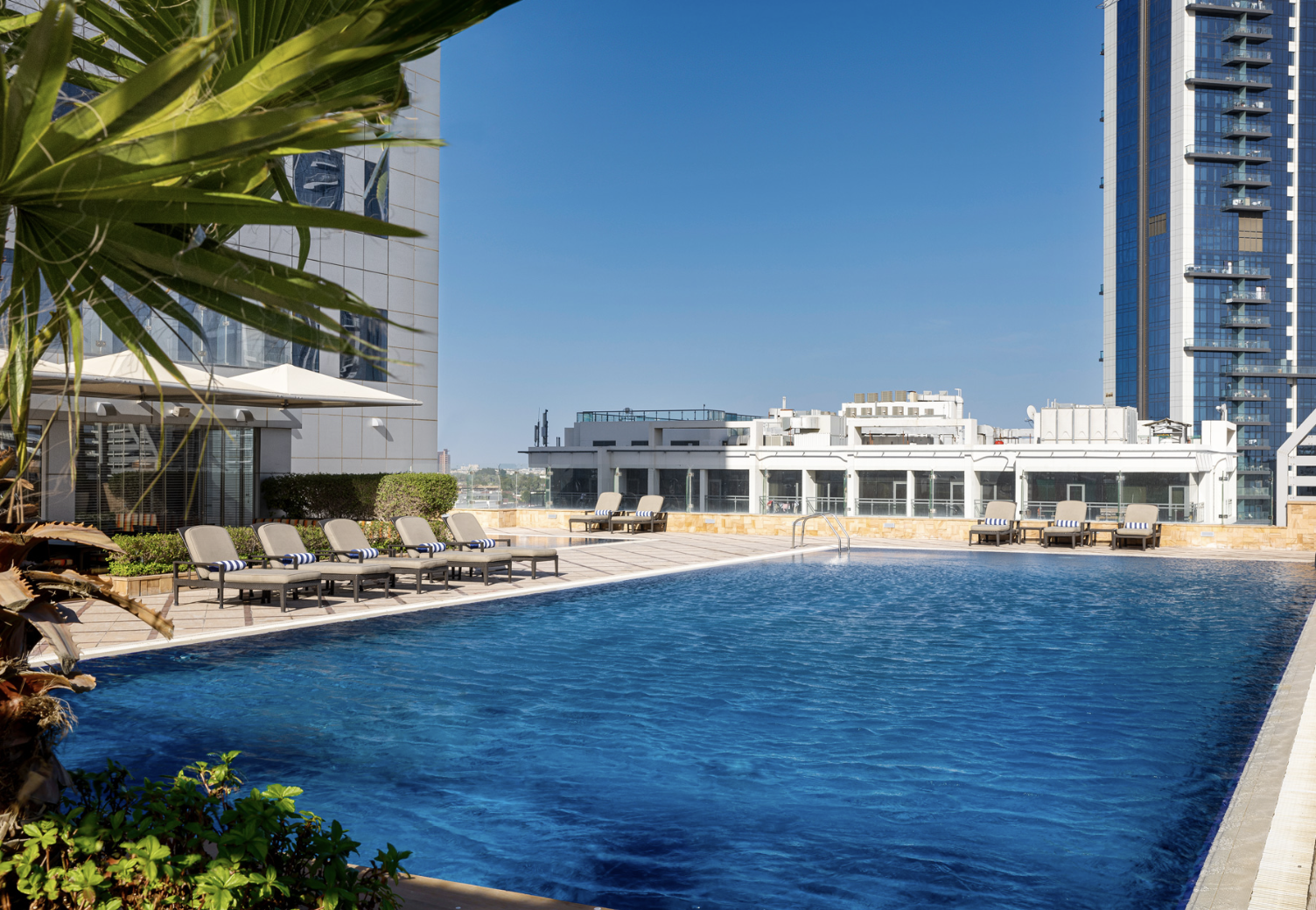 La Suite Dubai Hotel & Apartments