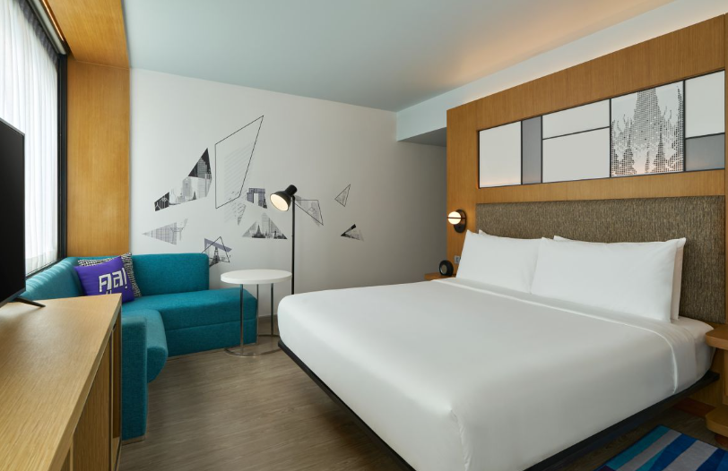 Aloft Bangkok Sukhumvit 11 — photo 2