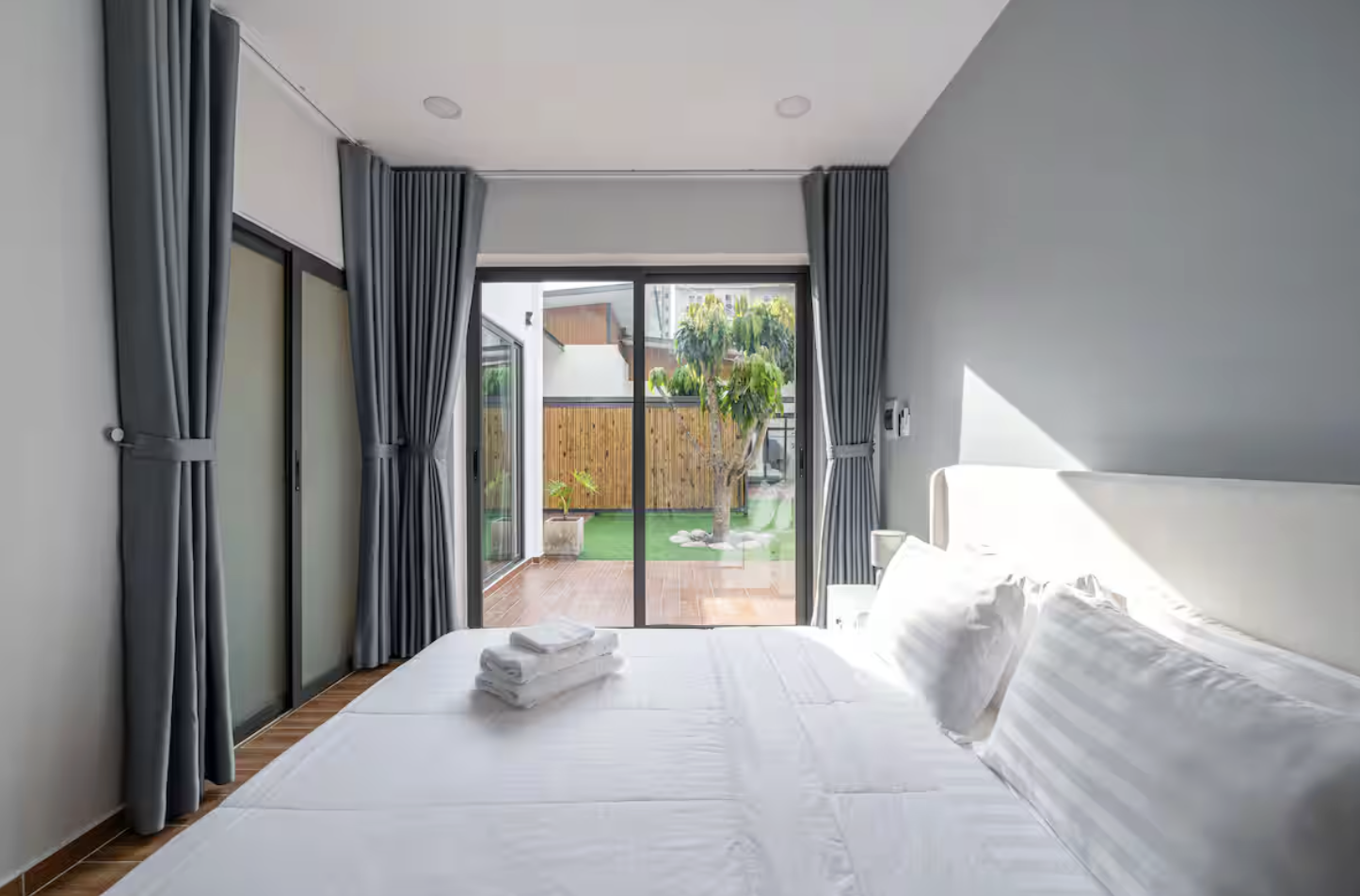 Pool Villa 15 BR in Thao Dien — photo 2