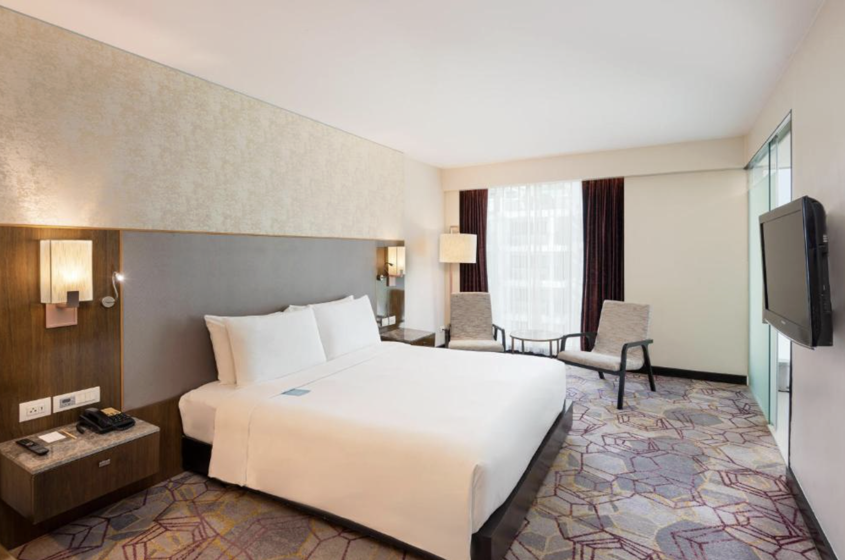 Radisson Suites Bangkok Sukhumvit — photo 2