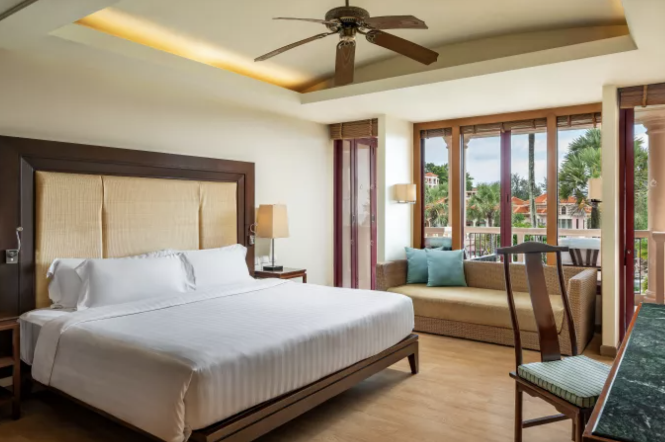 Centara Grand Beach Resort Phuket — photo 2