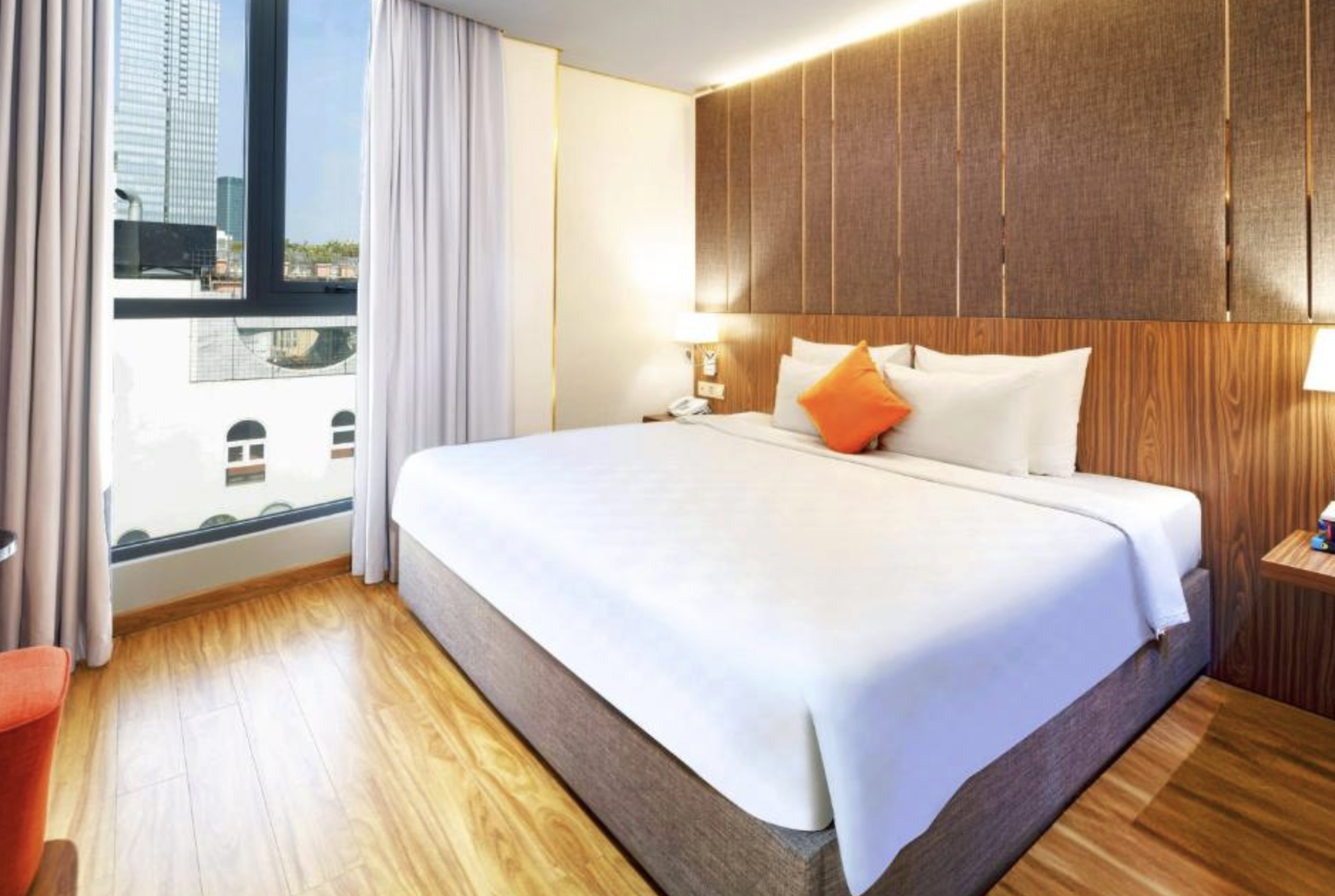 Winsuites Saigon Hotel — photo 2